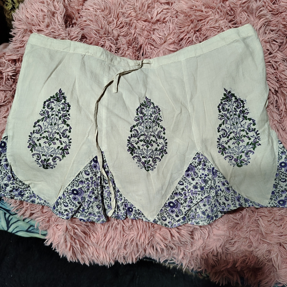 Boho Hippie A Line Cotton floral Details Mini Skirt/ SZ L/ Vintage/ See Info